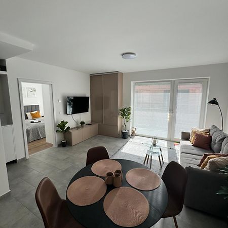 Hello 5C Apartman - Печ Экстерьер фото