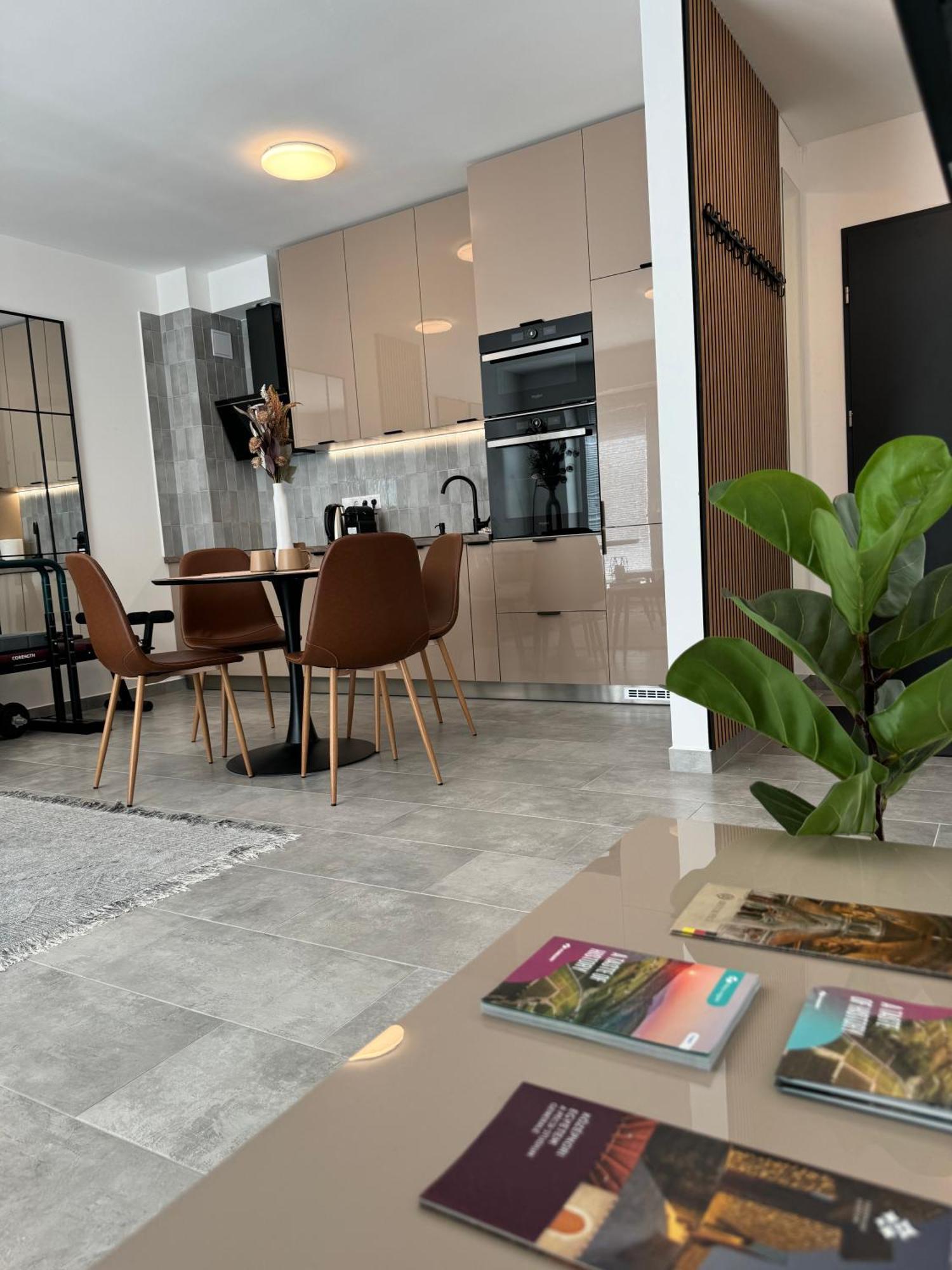 Hello 5C Apartman - Печ Экстерьер фото