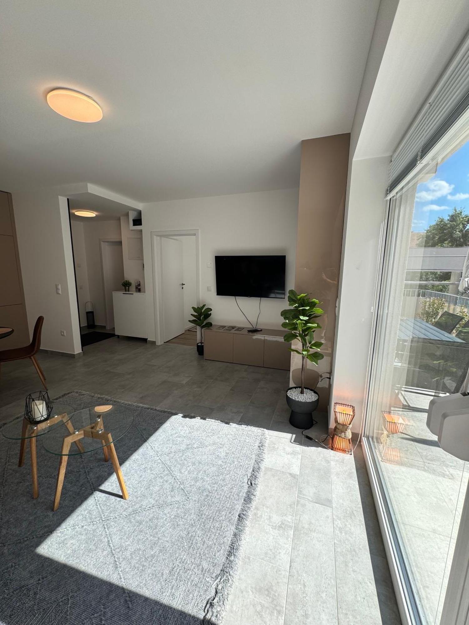 Hello 5C Apartman - Печ Экстерьер фото